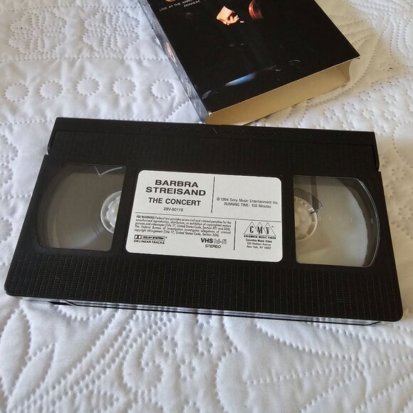 Barbra Streisand "The Concert" VHS Tape Live Anaheim 1994 Columbia Music Video 1 - Picture 6 of 9